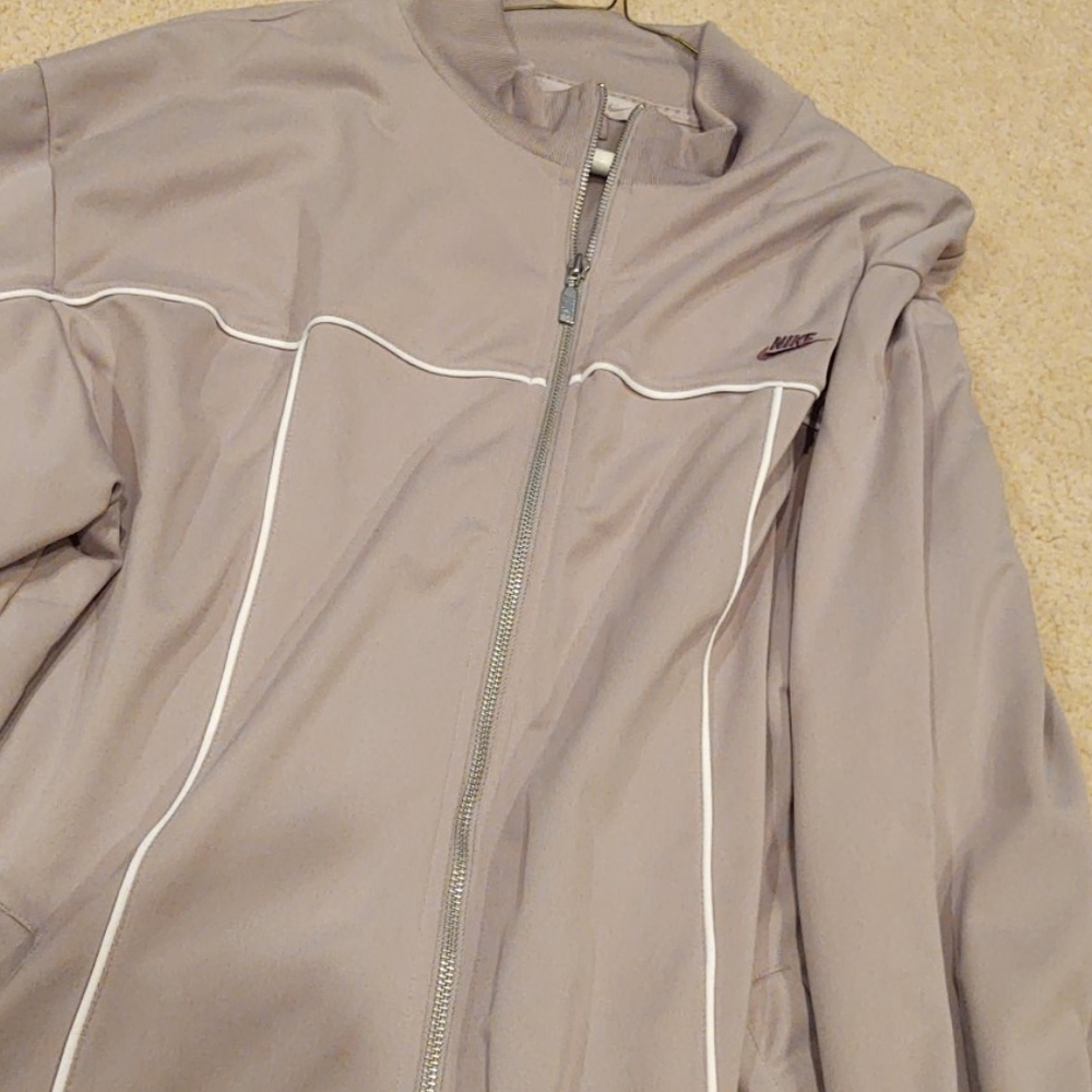 Nike jacket - Picture 2 of 4